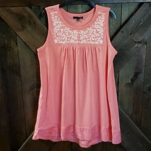 Beautiful peach with cream sleeveless tunic
